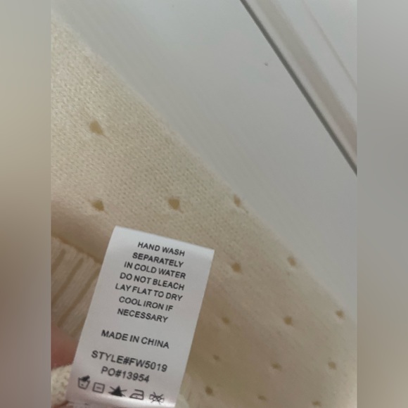 Collared button down sweater - Picture 5 of 5